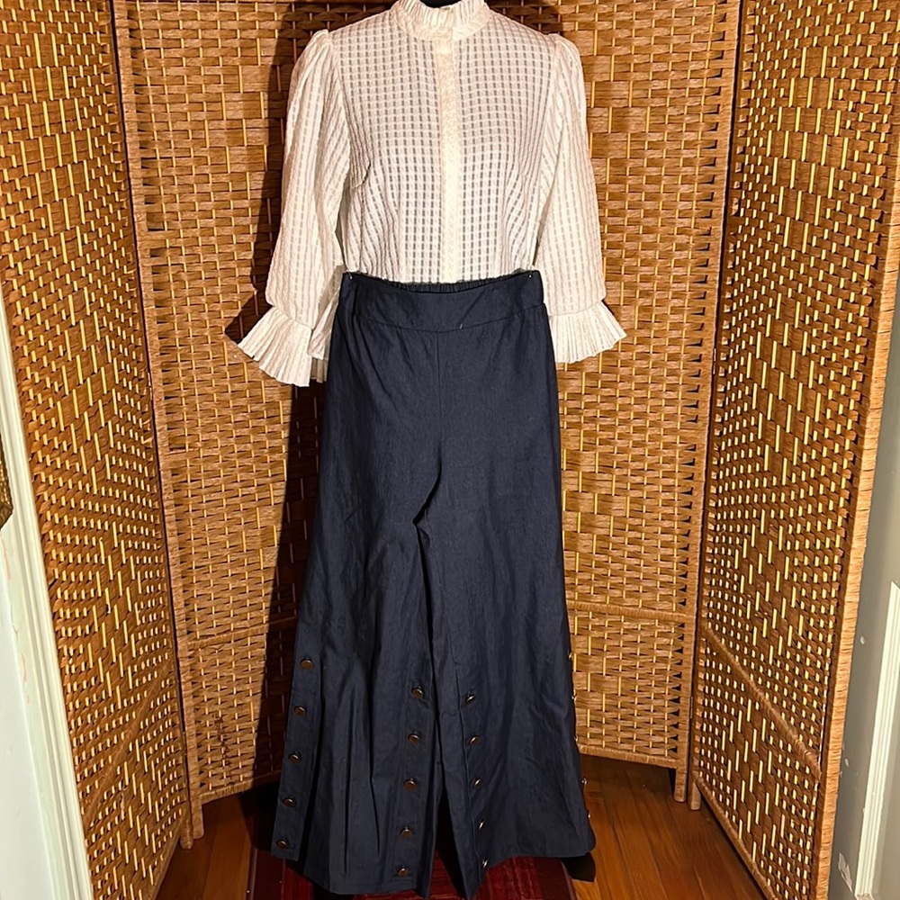 Wide leg pants